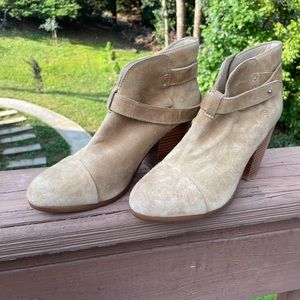 Rag & bone Harrow Boot - Calf Suede

Ankle Boot